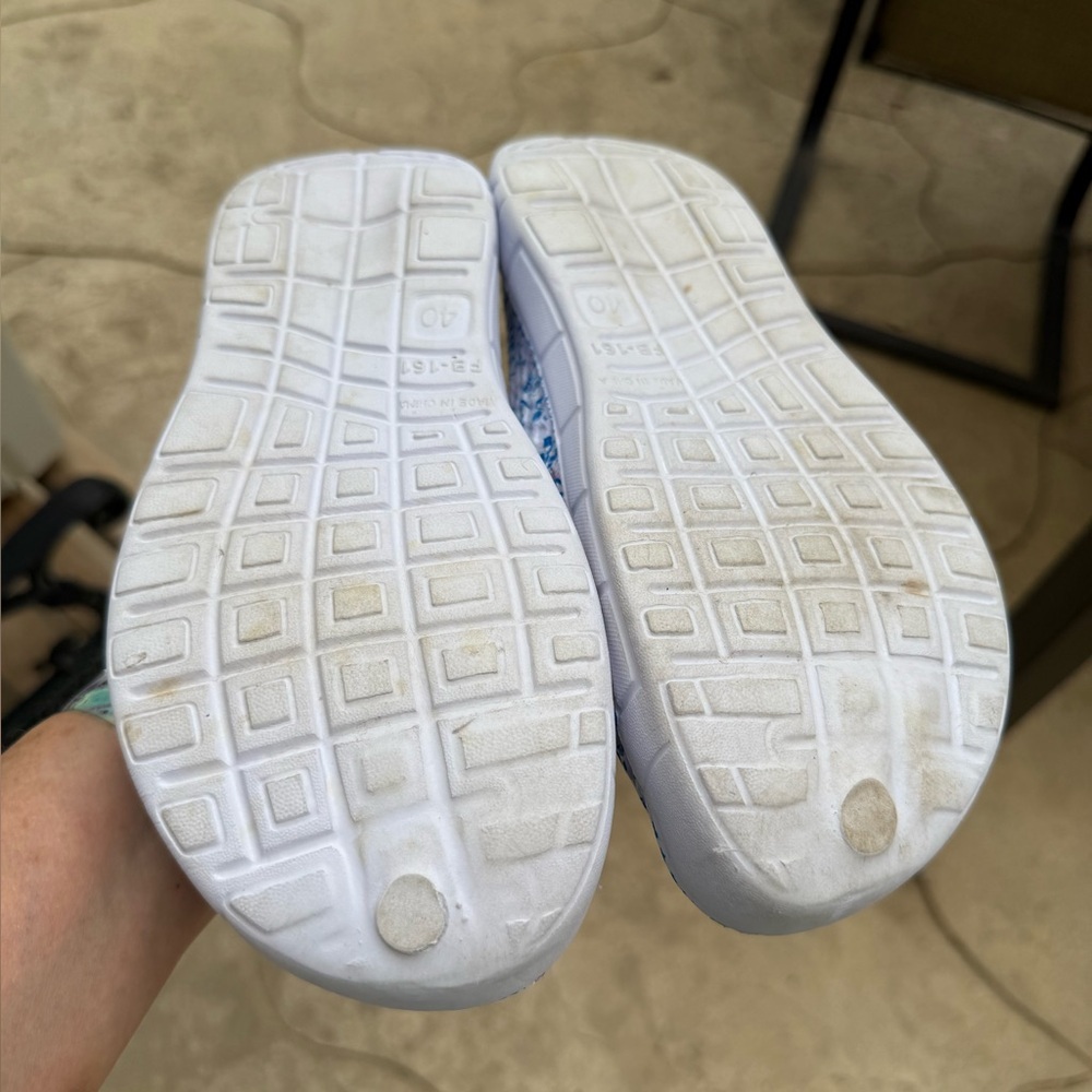 Women’s  Sport 8.5 Water/Beach/Every Day Shoes - Blue and Pink Pattern - Picture 8 of 13